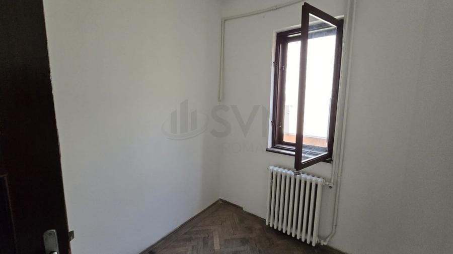 Apartament cu 4 camere circular în Banu Manta
