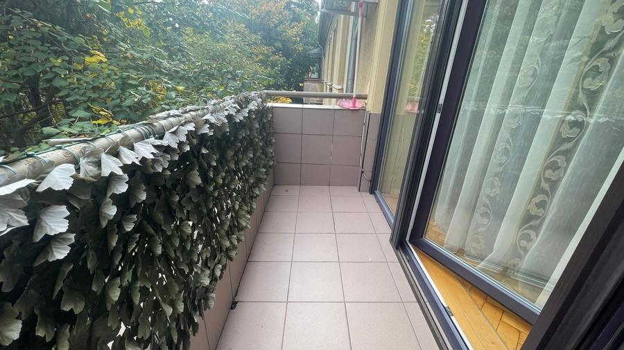 Apartament cu 2 camere semidecomandat, mobilat în Medicină