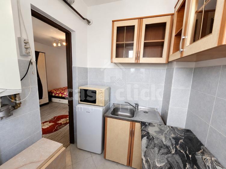 Garsonieră decomandată în Micro 14