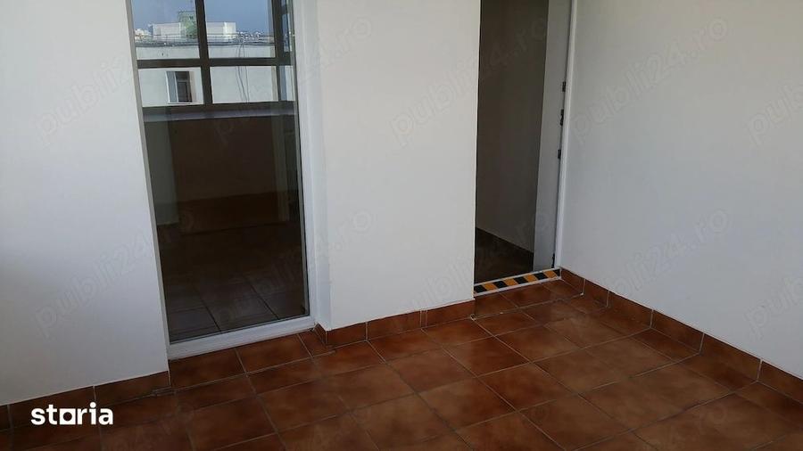Apartament cu 4 camere în Centrul Civic