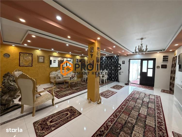 Casă cu 4 camere decomandat în Central