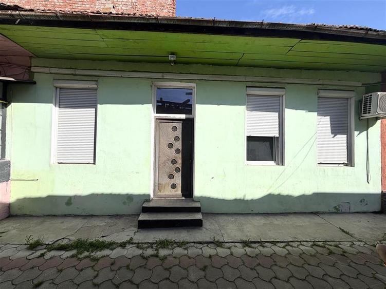 Apartament cu 2 camere decomandat în Ultracentral