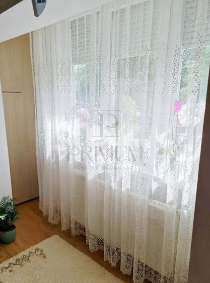 Garsonieră decomandată în Lipovei