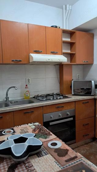 Garsonieră decomandată în Central