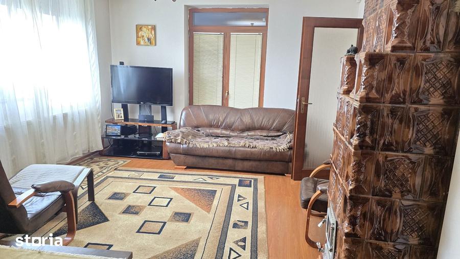 Casă cu 5 camere cu Teren 559 Mp în Viile Noi