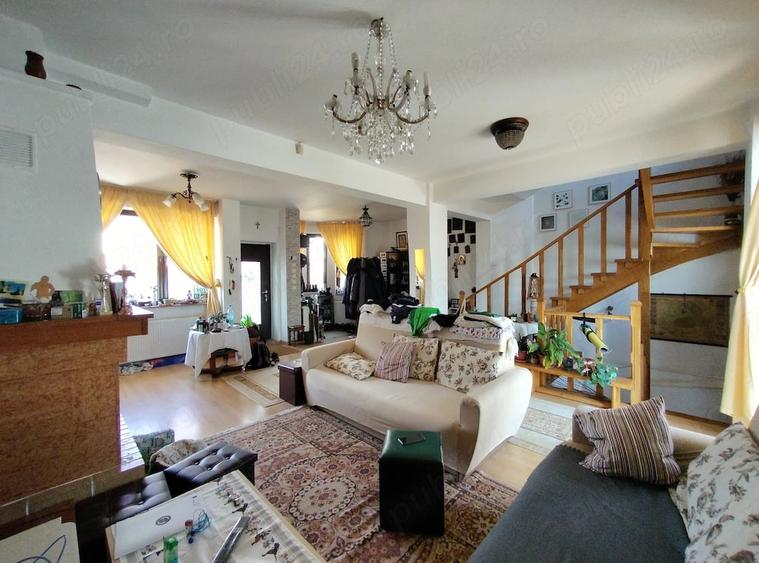 Casă cu 6 camere cu Teren 180 Mp în Băneasa
