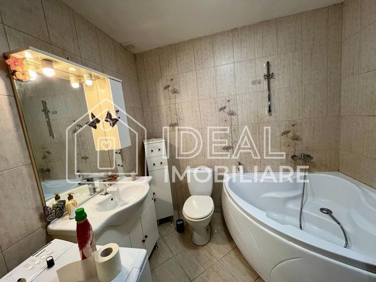 Casă individuală cu 5 camere cu Canalizare în Șelimbăr