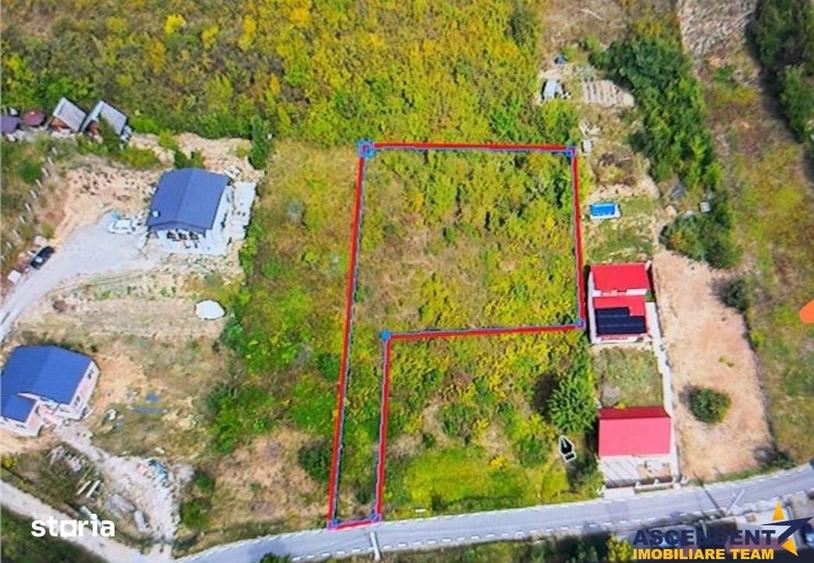 Teren de 1488 mp, în Corunca