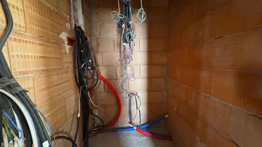 Duplex cu 5 camere cu Canalizare în Moșnița Nouă
