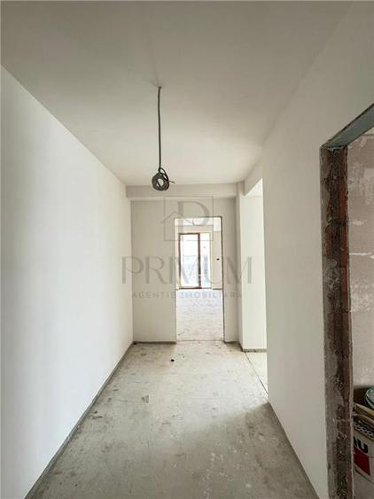 Apartament cu 2 camere semidecomandat în Fratelia