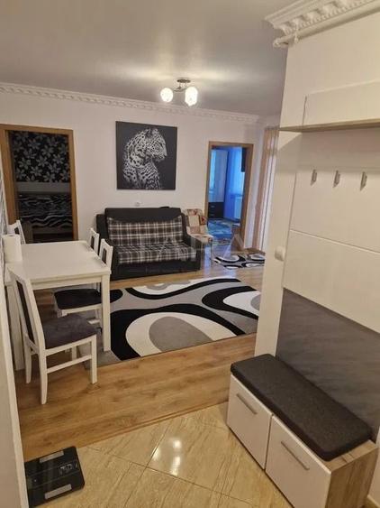 Apartament cu 3 camere semidecomandat, mobilat în Apahida