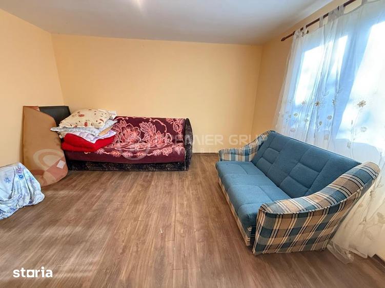 Casă cu 5 camere cu Teren 1517 Mp în Mironeasa