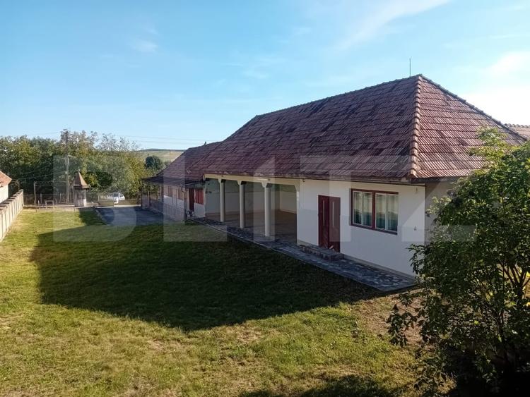 Casă individuală cu 6 camere cu Canalizare în Crăciunești