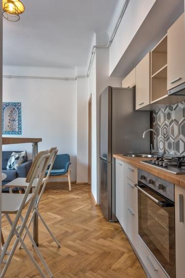 Apartament cu 2 camere semidecomandat în Universitate
