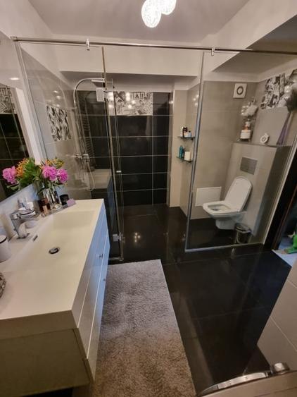 Apartament cu 2 camere decomandat, mobilat în Central