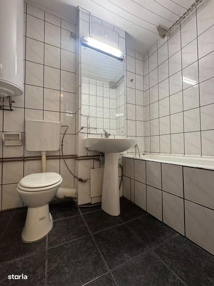 Apartament cu 4 camere decomandat în Ștefan cel Mare