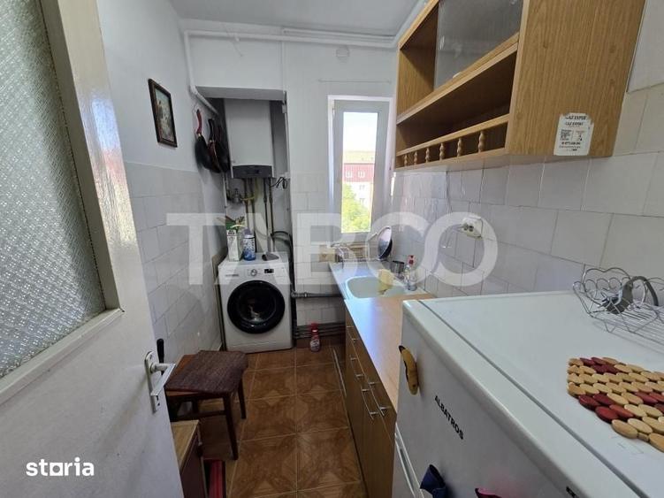 Apartament cu 2 camere nedecomandat în Trei Stejari