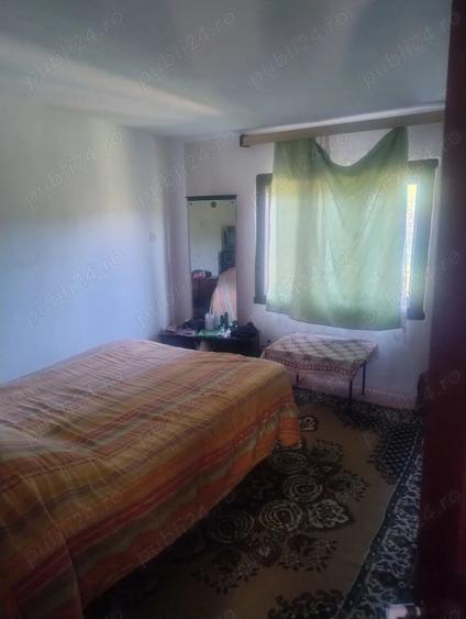 Casă cu 4 camere în Cacova Ierii