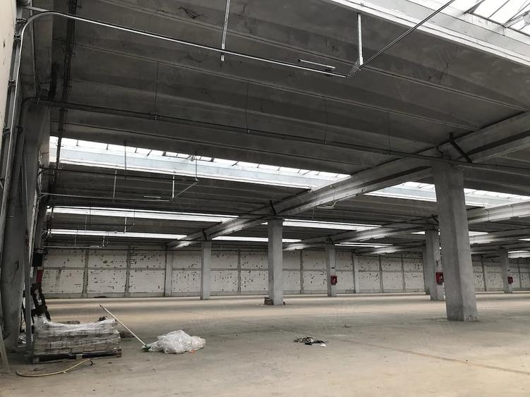 Spațiu comercial, de 860 mp, în Glina