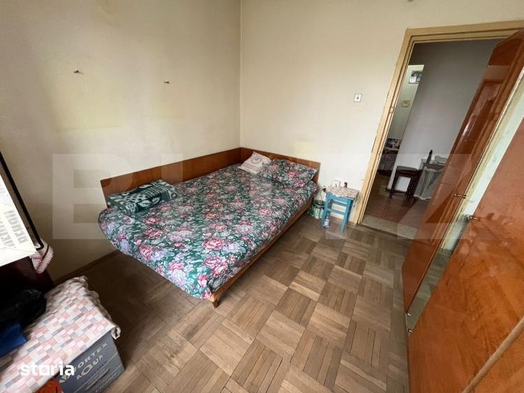 Apartament cu 3 camere decomandat în Micro 2