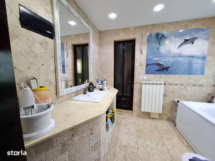 Casă cu 4 camere în Sucevița