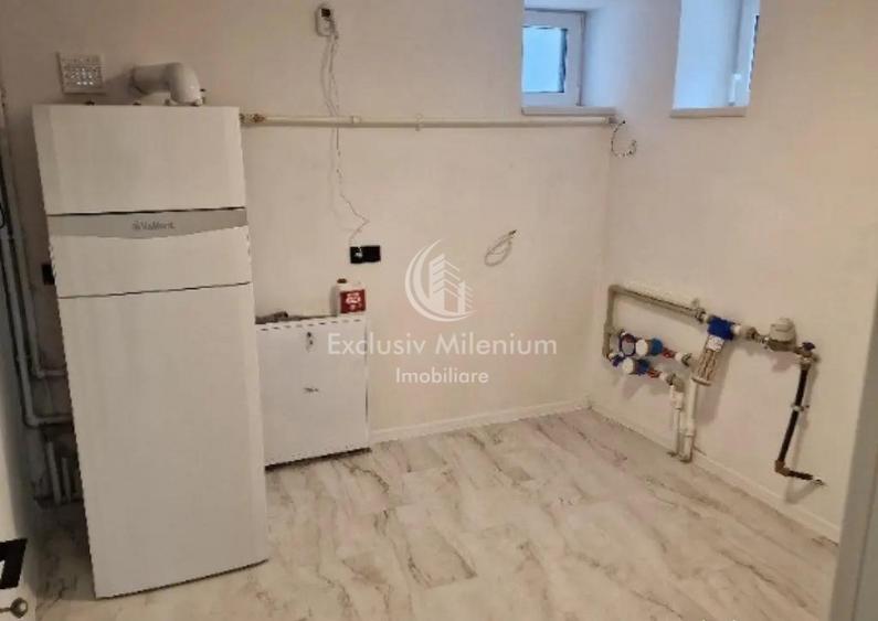 Birou, de 154 mp, în P-ța Romană