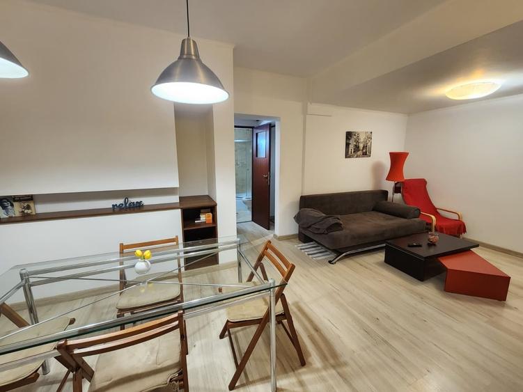 Apartament cu 2 camere semidecomandat în Sala Palatului