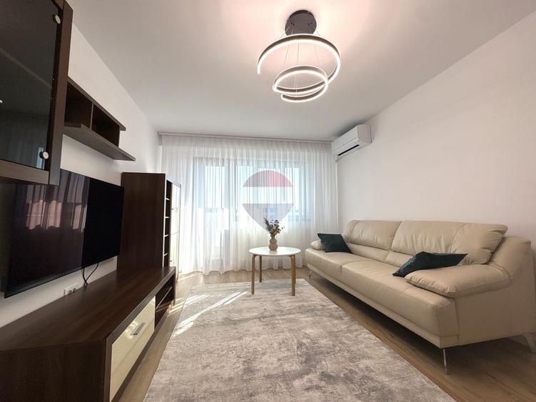 Apartament cu 3 camere decomandat, mobilat în Tomis Nord