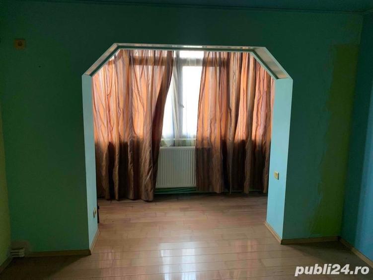 Apartament cu 3 camere decomandat în Mircea-Vodă