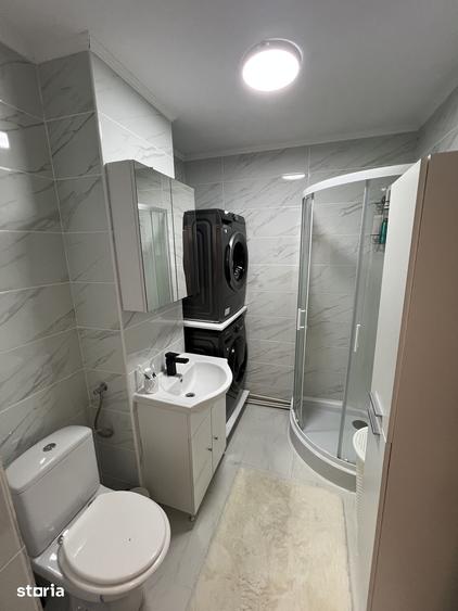 Apartament cu 3 camere în Micro 16