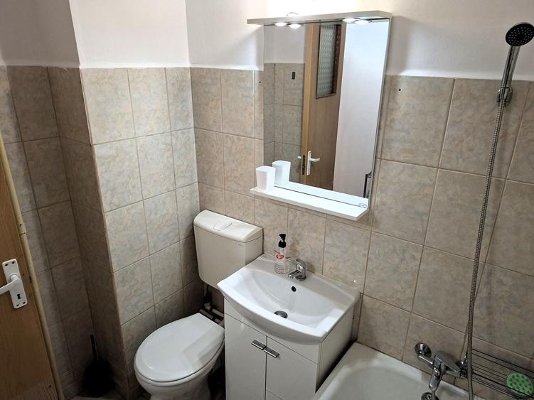 Apartament cu 2 camere decomandat în Drumul Taberei