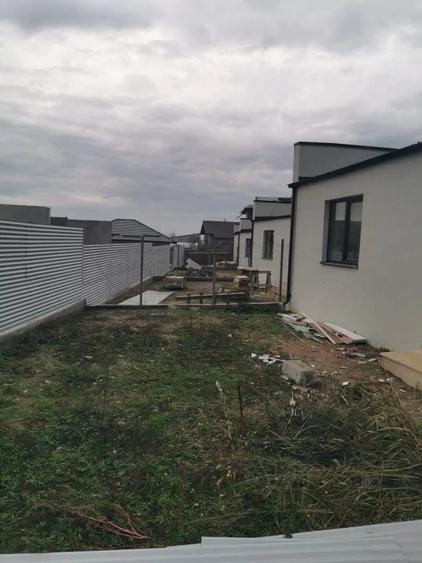 Casă cu Teren 250 Mp în Plaiul Vulcanești