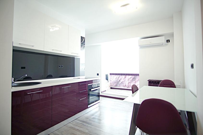 Apartament cu 3 camere decomandat, mobilat în Unirii