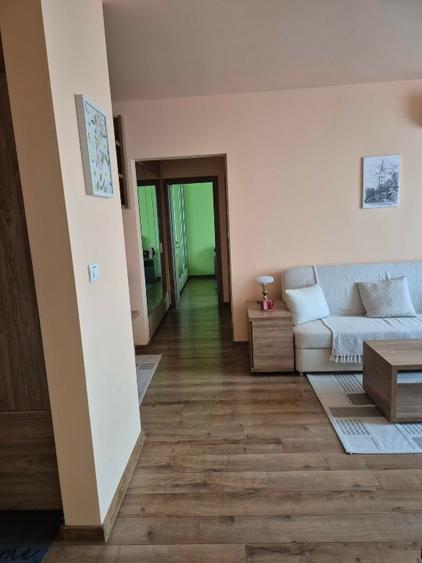 Apartament cu 2 camere semidecomandat, mobilat în Micălaca