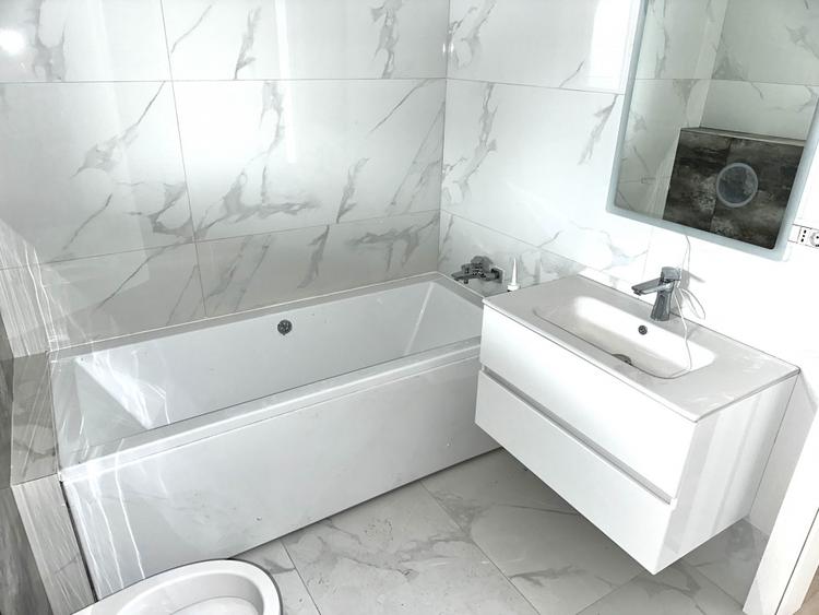 Casă individuală cu 4 camere cu Canalizare în Cetate