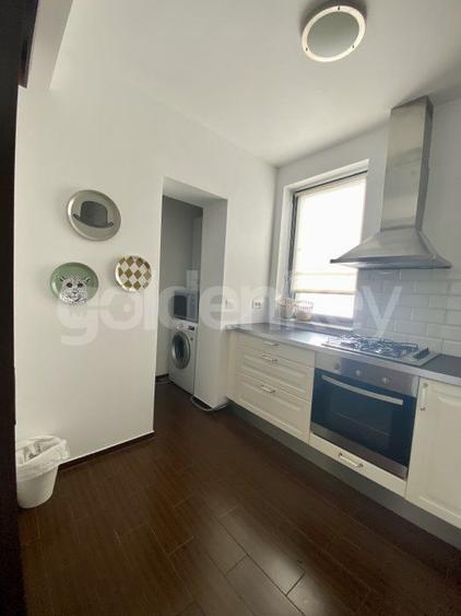 Apartament cu 3 camere decomandat, mobilat în Șoseaua Nordului