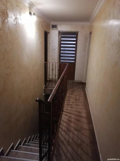 Casă cu 6 camere în Central