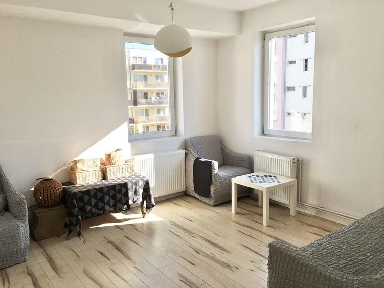 Apartament cu 3 camere decomandat în Turnișor
