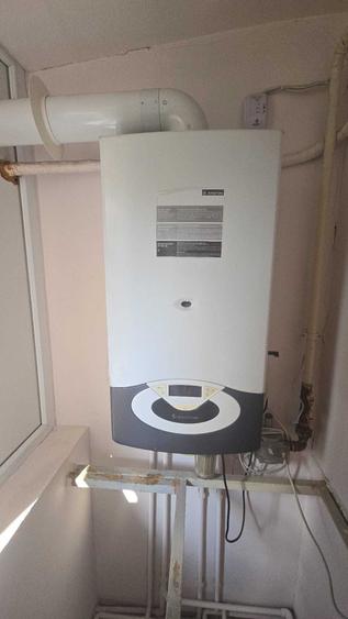 Apartament cu 3 camere decomandat în 1 Mai