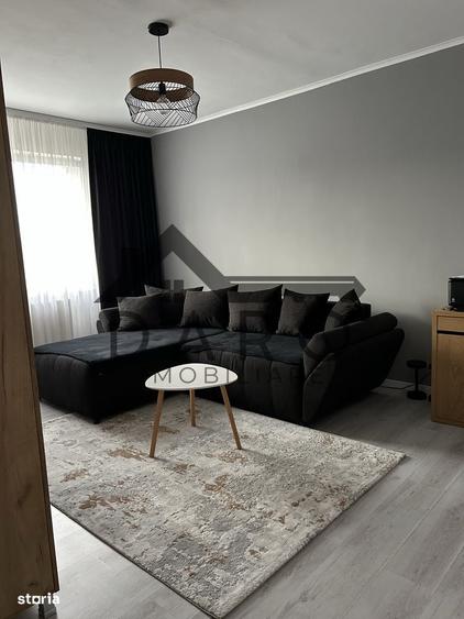 Apartament cu 3 camere decomandat în Criș