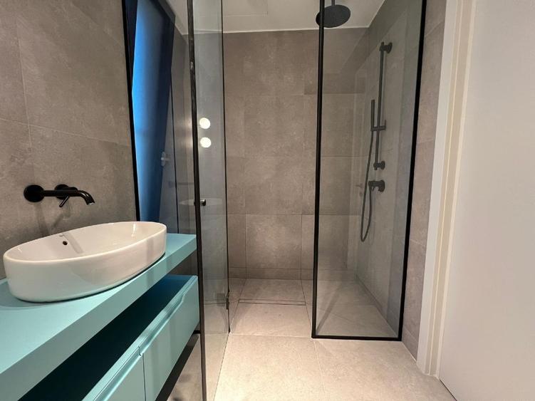 Casă individuală cu 4 camere cu Teren 200 Mp în Tunari