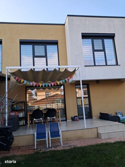 Casă cu 4 camere cu Teren 335 Mp în Dumbrăvița