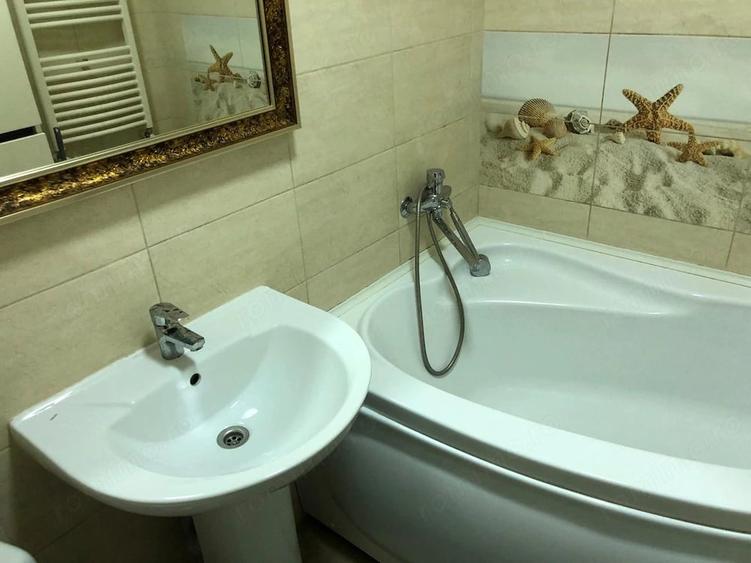 Garsonieră decomandată în Romană