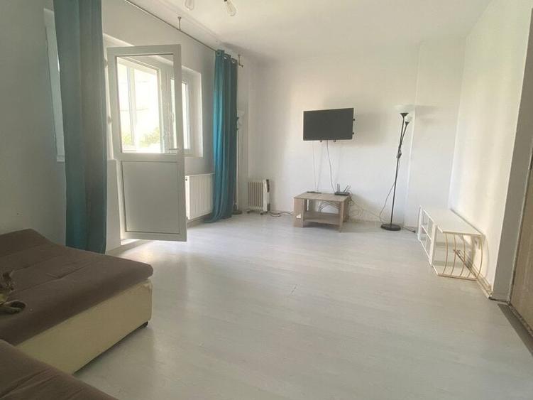 Apartament cu 2 camere decomandat, mobilat în Berceni