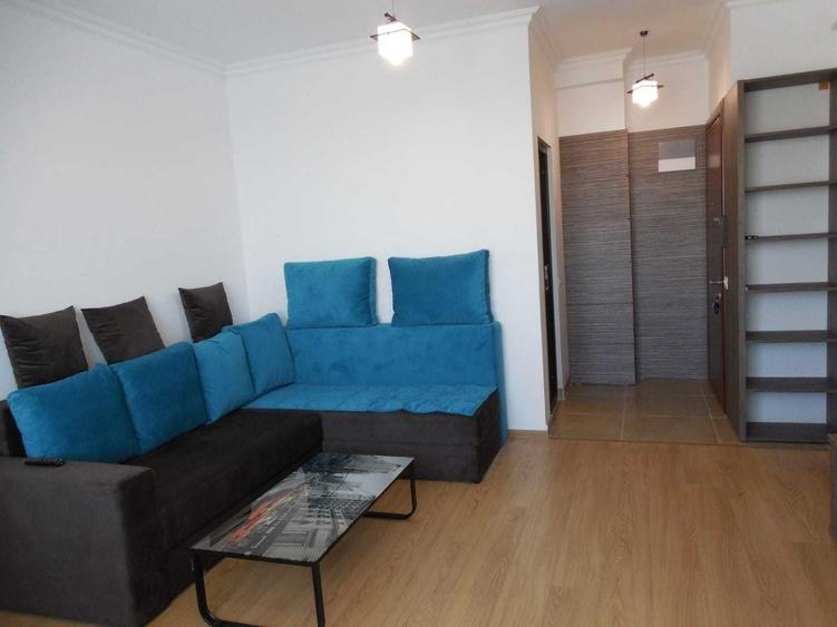 Apartament cu 2 camere decomandat în Palazu Mare