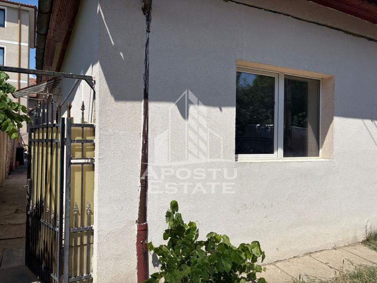 Garsonieră decomandată, mobilată în Girocului