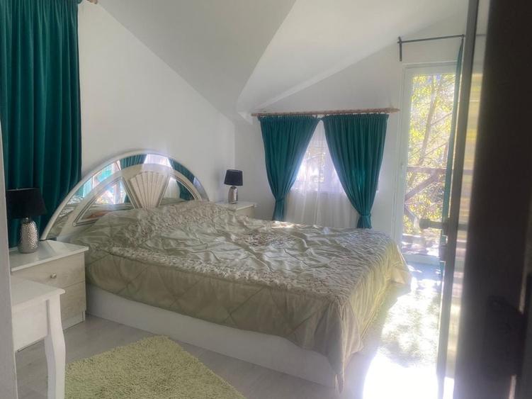 Casă cu 4 camere cu Teren 600 Mp în Central