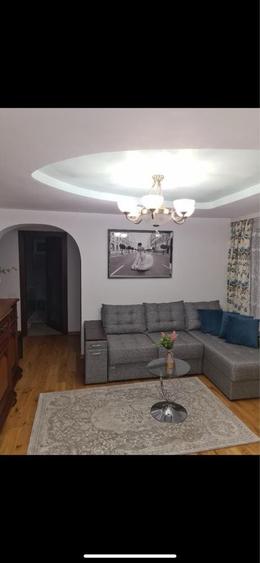 Apartament cu 3 camere în Șcheia
