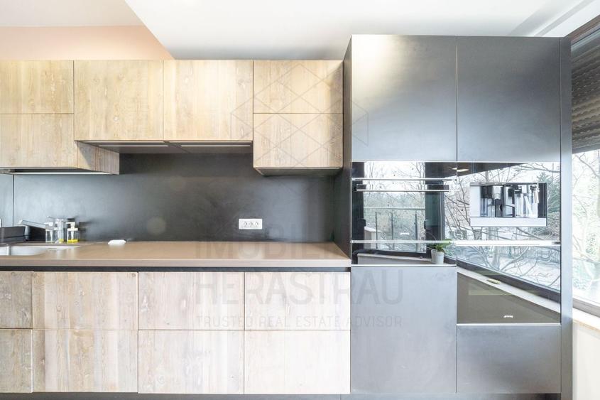 Apartament cu 6 camere decomandat, mobilat în Herăstrău