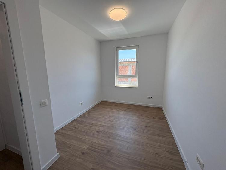 Duplex cu 4 camere cu Canalizare în Berceni